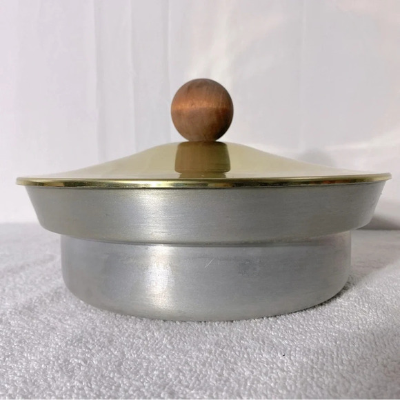 Vintage Aluminium Pan Sauce Pan With Gold Tone Lid & Wood Handles - Picture 8 of 12